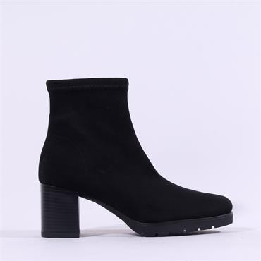 Miss Elastic Platform Block Heel Boot - Black